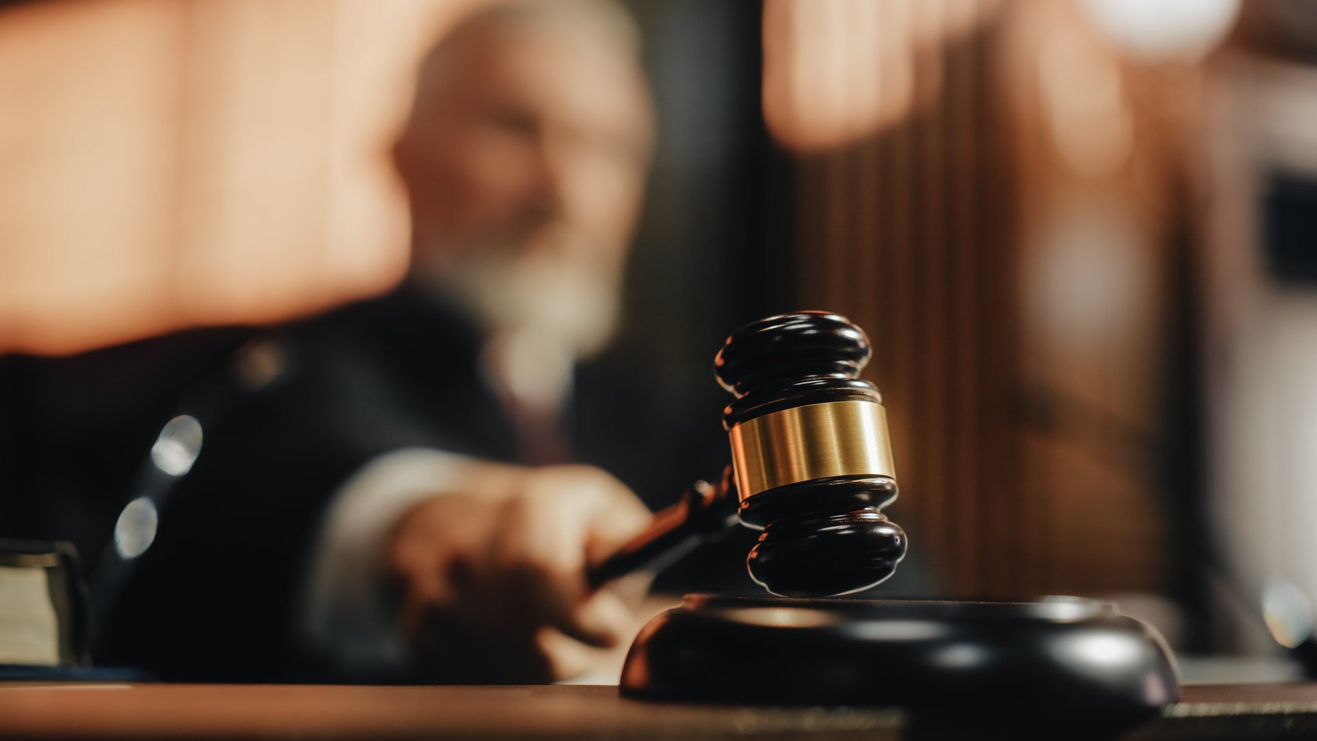 Apresentação do Trabalho "Acesso à Justiça à Luz das Desigualdades Raciais na Sociedade Brasileira" no GT 28 - Pesquisas Empíricas em Direito e Relações Raciais no XIV Encontro de Pesquisa Empírica e Direito, 2025.
