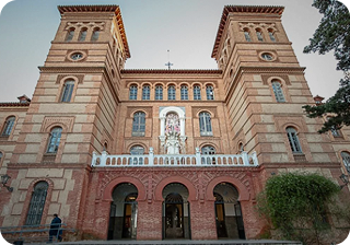 <p>Curso de Aperfeiçoamento “La constitución del algoritmo: La regulación<br/>europea de la IA y de la sociedad digital”</p>